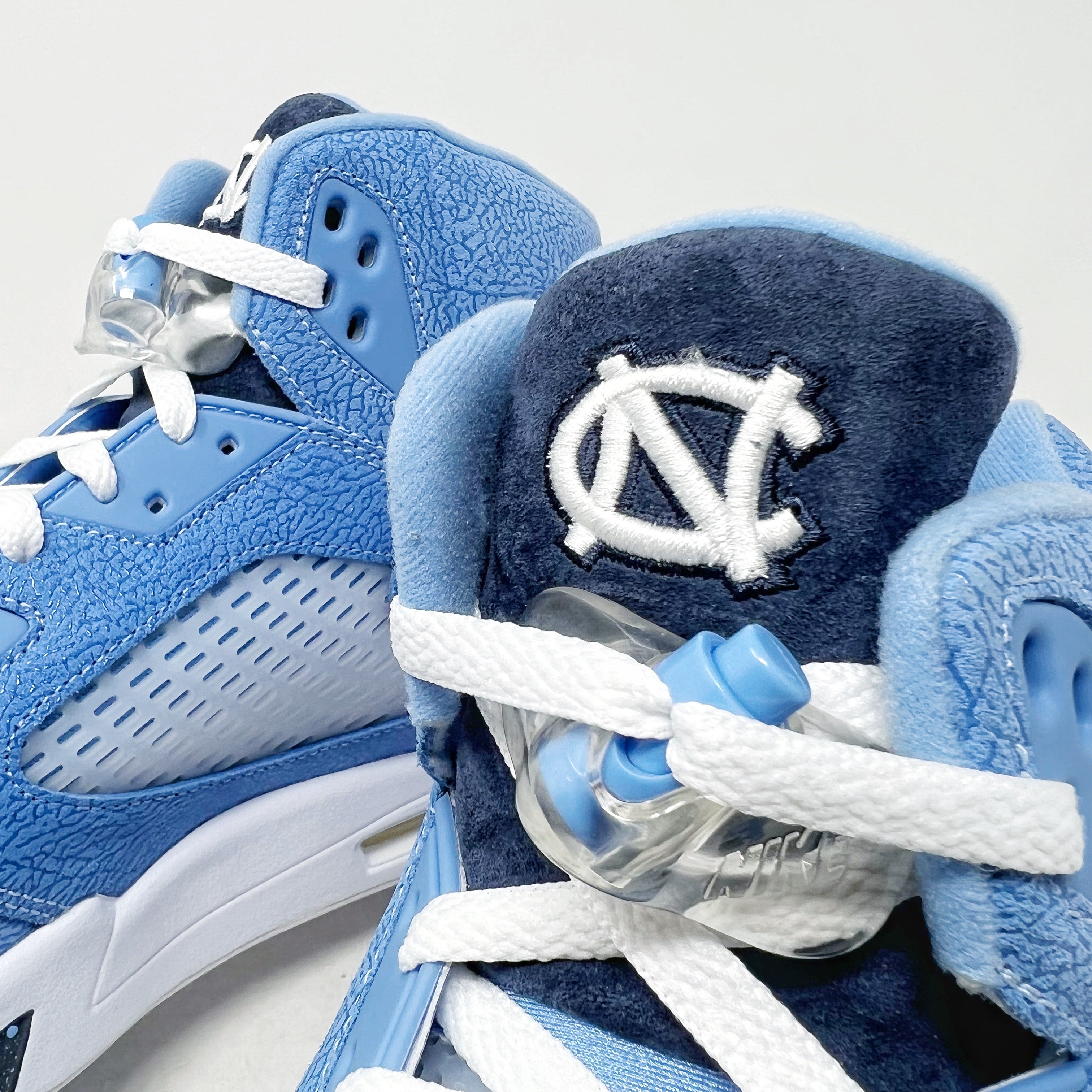 Jordan V (5) PE - UNC Tarheels